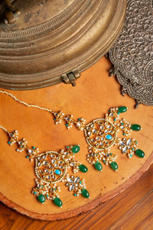 Kundan & Emeralds Chandbalis