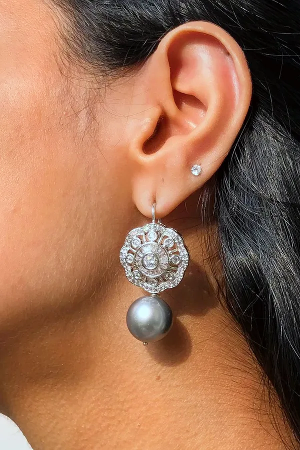 Flower Zirconia White Grey Earrings