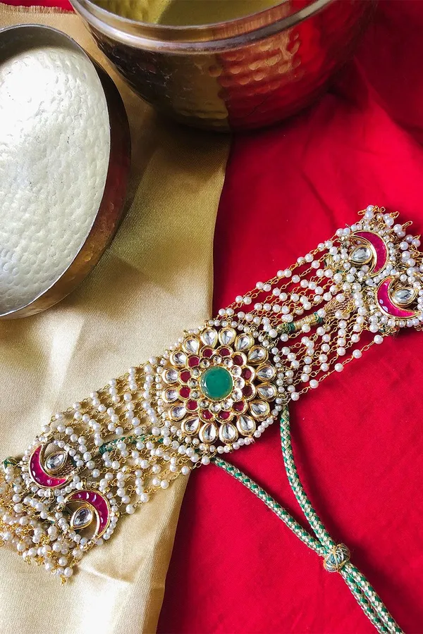 Red Green Kundan Flower Choker
