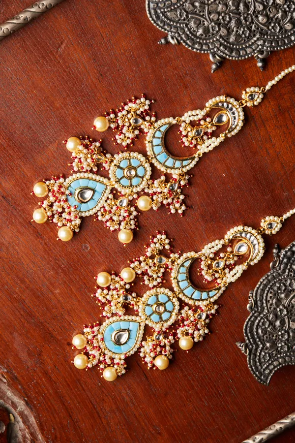Statement Feroza Chand Drop Danglers