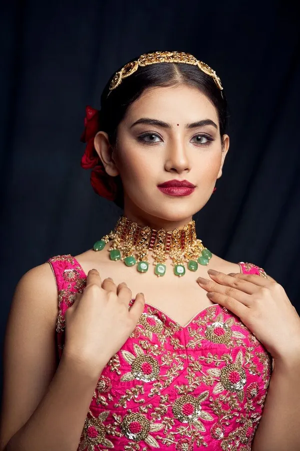 Statement Green Drops Red Hints Kundan Choker