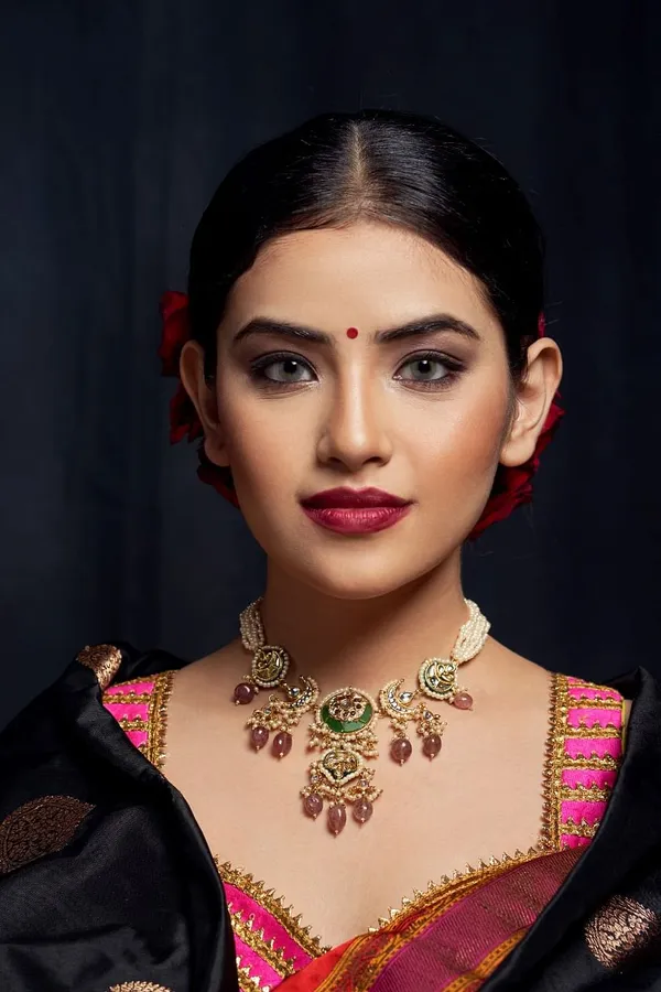 Red Star Motif Kundan Cocktail Ring & Necklace Set