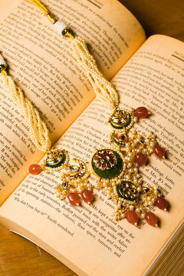 Red Star Motif Kundan Cocktail Ring & Necklace Set