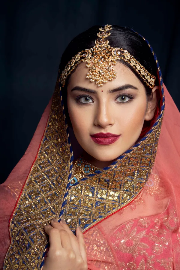 Statement Kundan Pearls Mathapatti