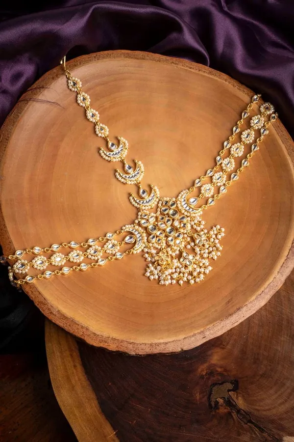 Statement Kundan Pearls Mathapatti
