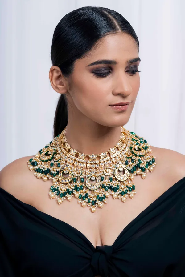 Statement Gold Green Emeralds & Pearls Choker Necklace