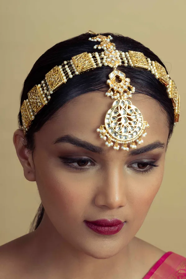 Statement Kundan Bridal Mathapatti With Pearl Drops