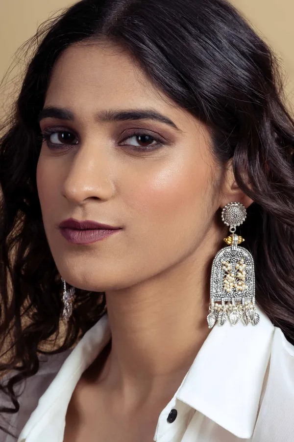 Intricate Silver Leaf White Pearl Earrings