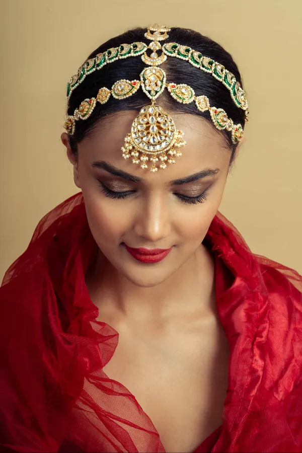 Statement Gold And Green Paisley Mathapatti