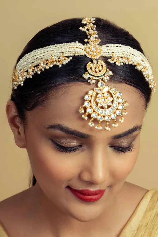 Statement Gold And Green Chand mathapatti With Pearls