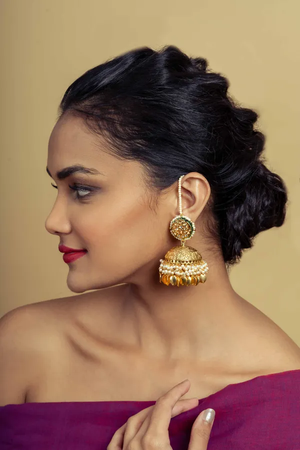 Gold Kundan Pipalpatti & Pearls Jhumki