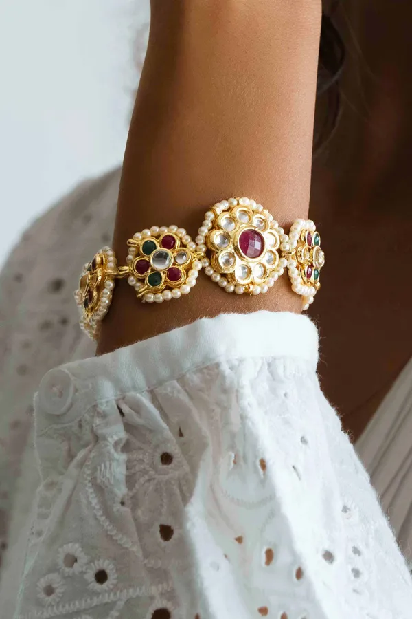 Red & Green Kundan Pearls Bracelet