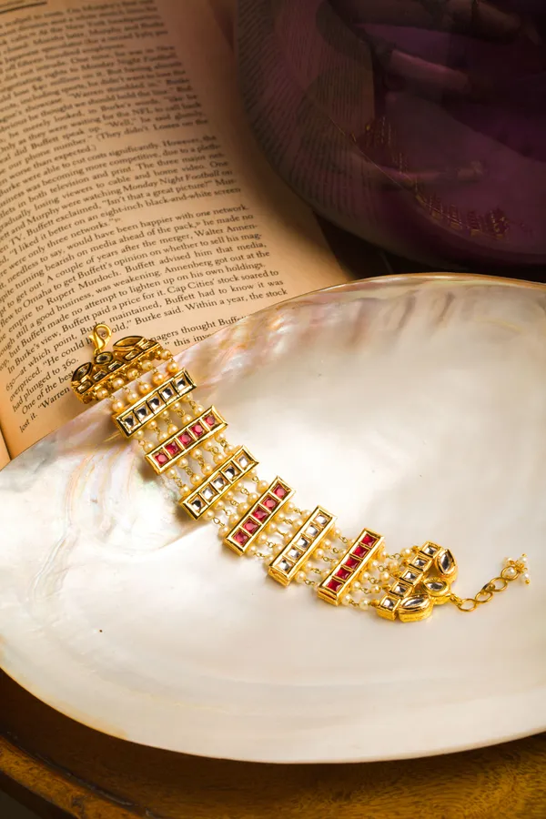 Red Kundan Pearls Bracelet