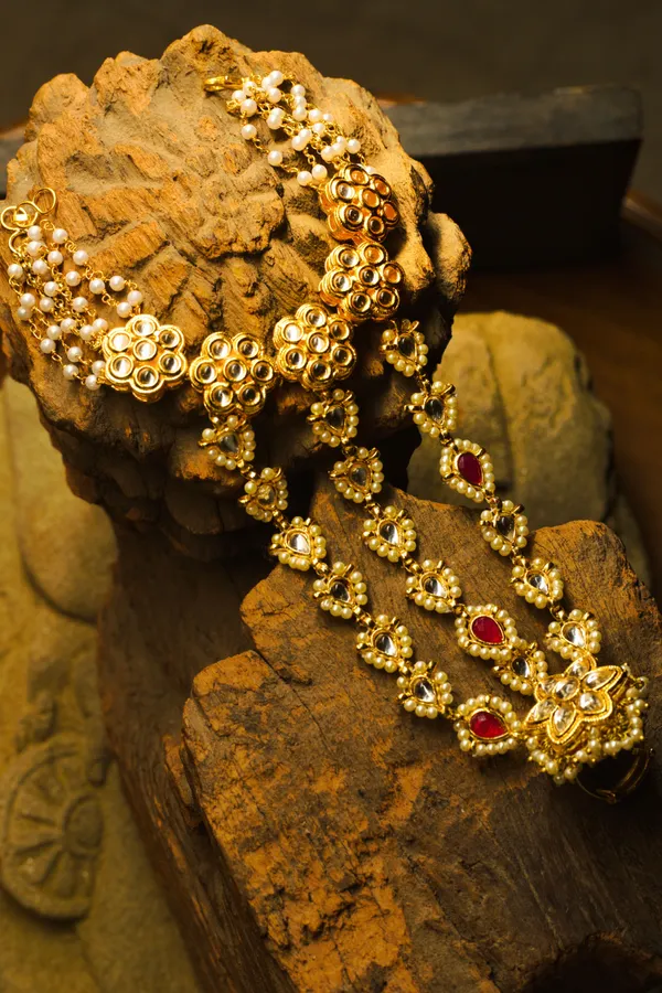 Gold & Red Kundan Flower Haathphool