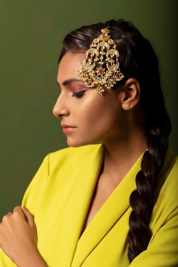 Gold & White Red Kundan Chand Passa