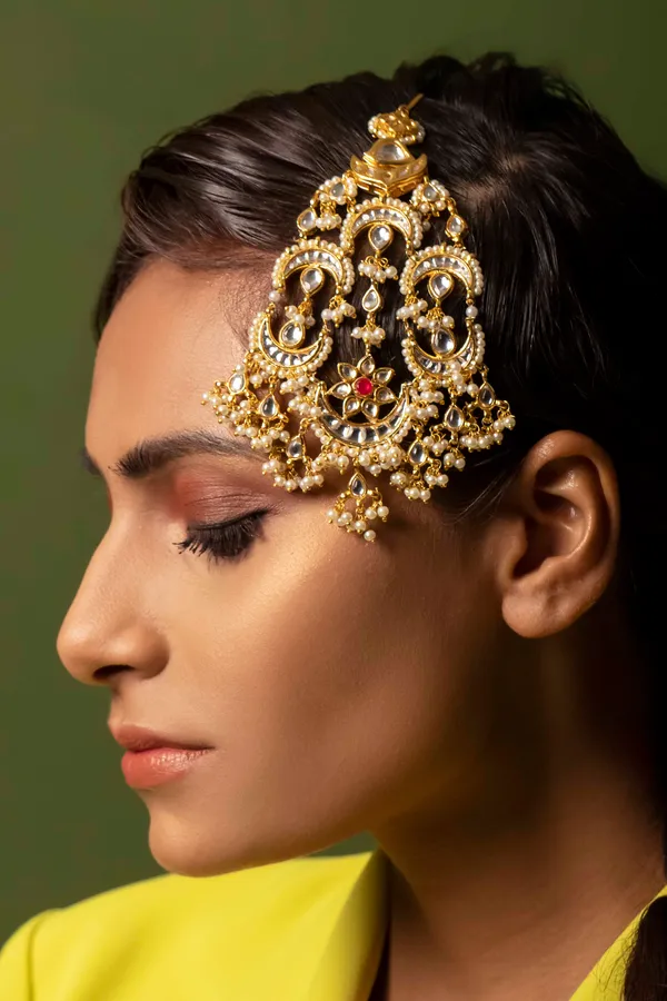 Gold & White Red Kundan Chand Passa