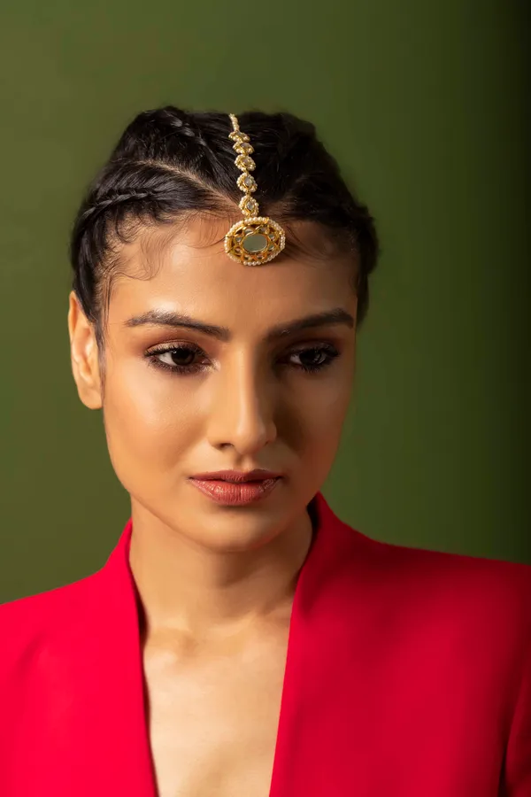 Gold Kundan & Pearls Borla