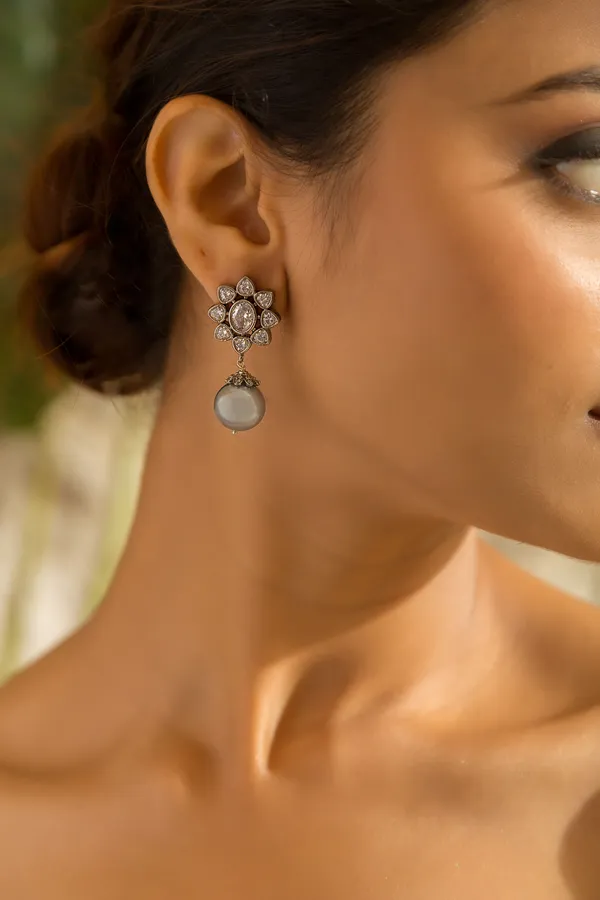 Flower Zirconia Earrings With Grey Pearl