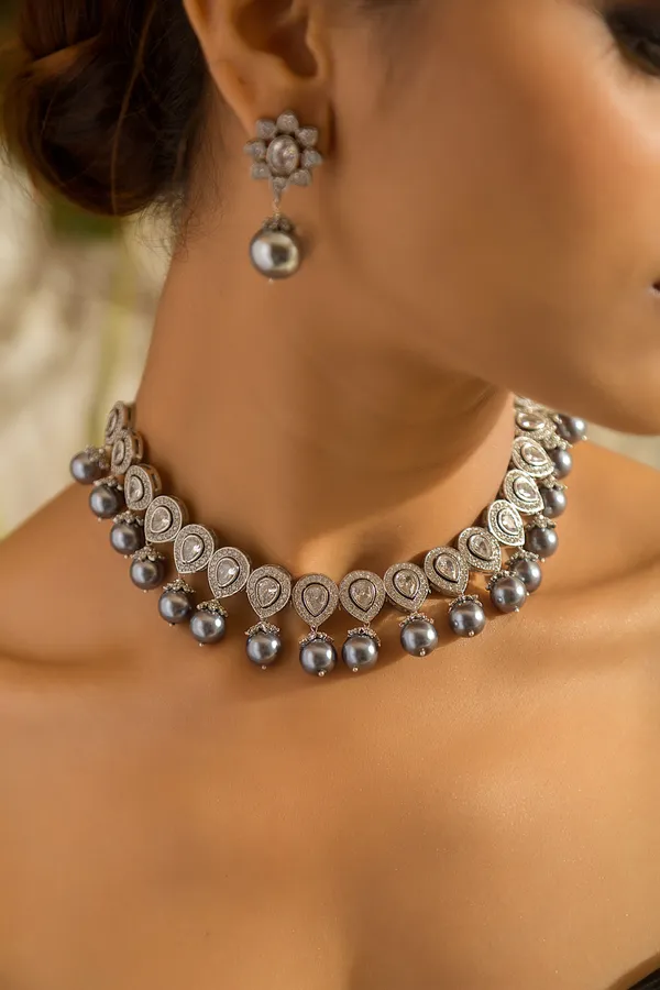 Silver Zirconia Necklace With Grey Pearl