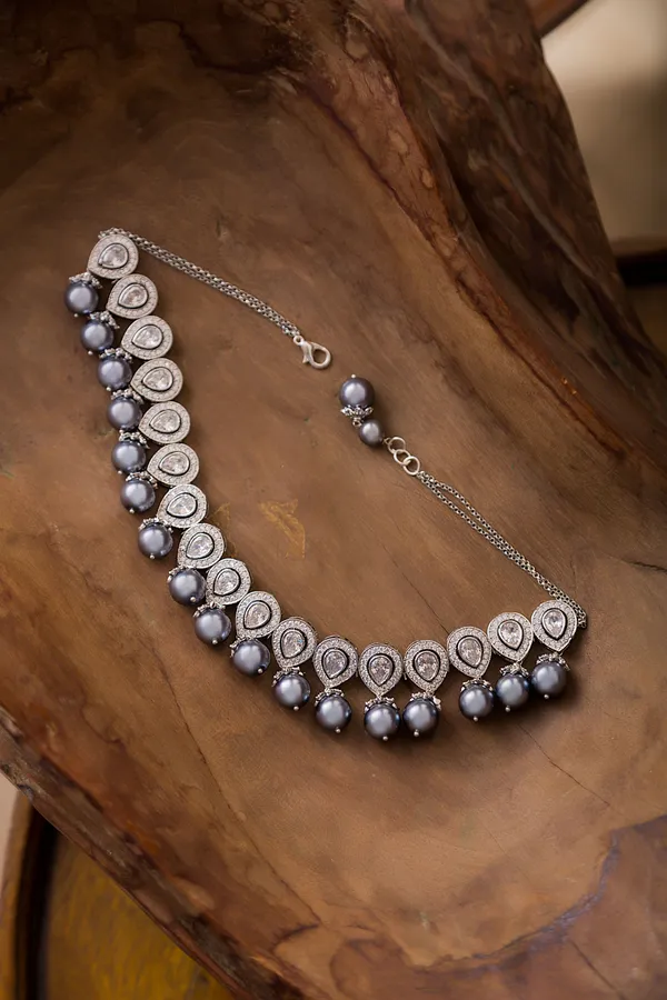 Silver Zirconia Necklace With Grey Pearl