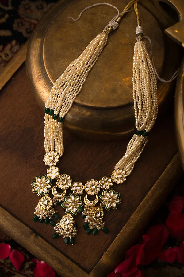 Statement Gold & Green Rani Haar