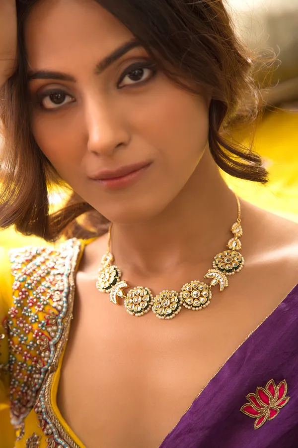 Gold & White Chand Kundan Necklace