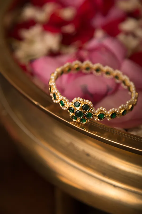 Green Kundan Bangle With Pearls