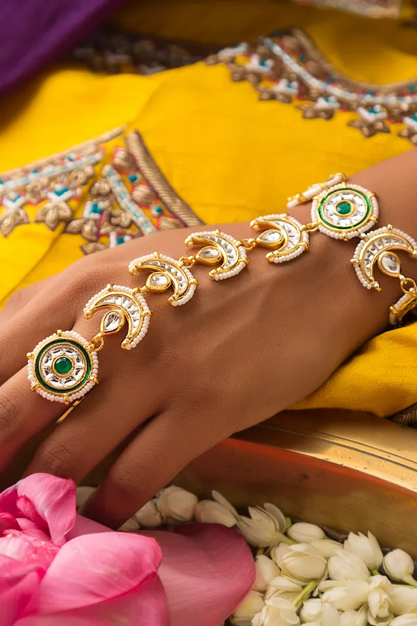 Green Kundan Gold Chand Haathphool