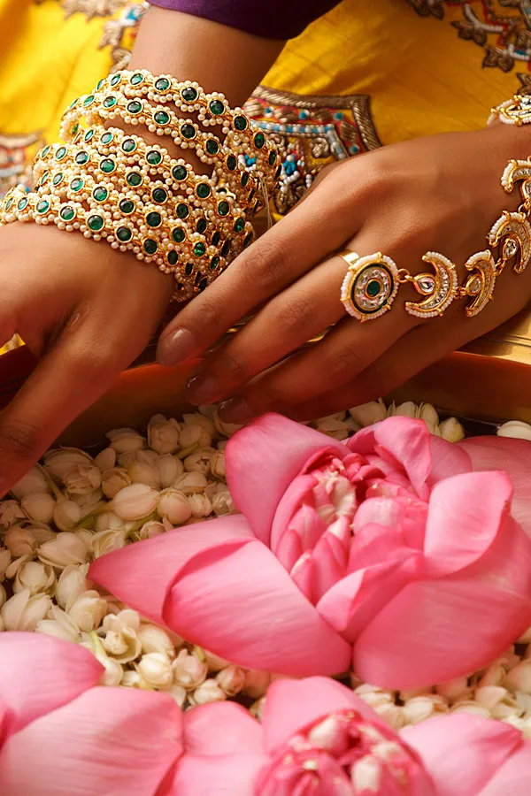 Green Kundan Gold Chand Haathphool