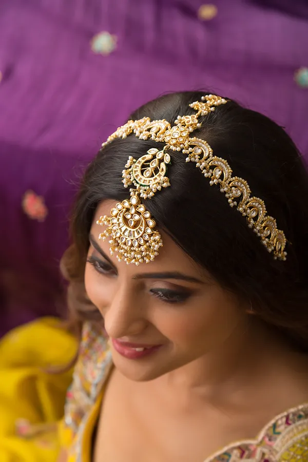 Statement Gold & White Pearls Mathapatti