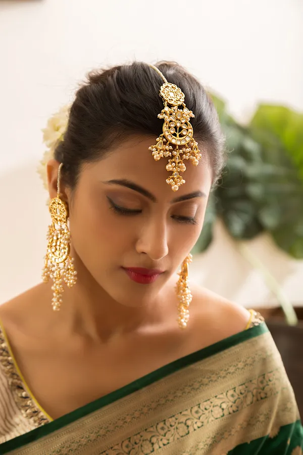 Gold Passion Maang Tikka