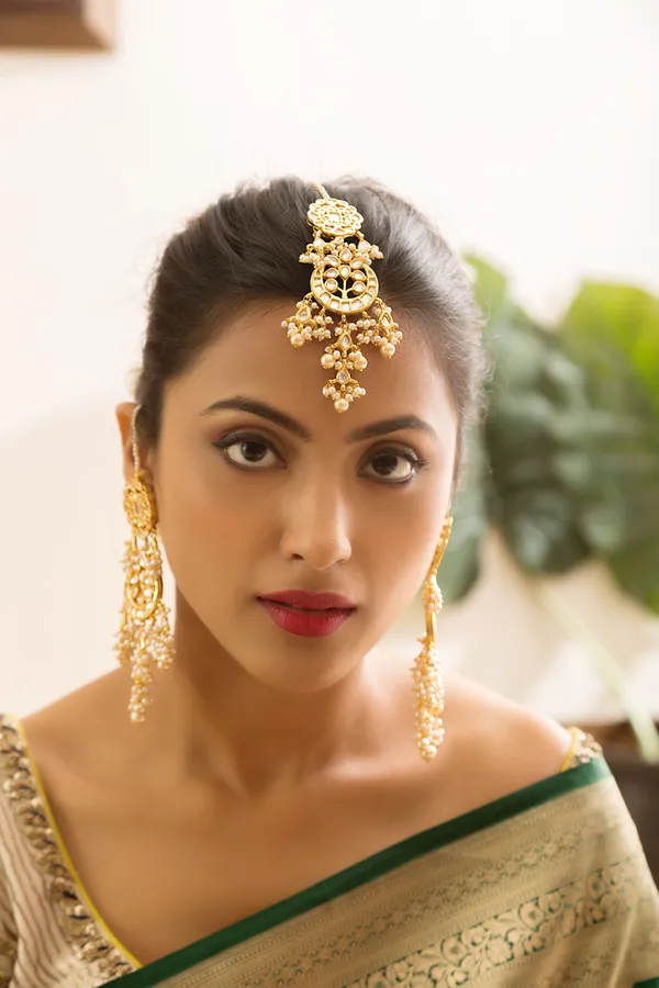 Gold Passion Maang Tikka