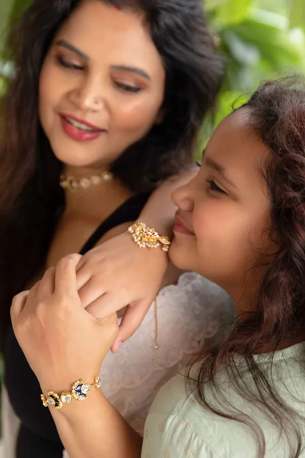 Blue Meenakari Pearls Kundan Choker Necklace & Bracelet
