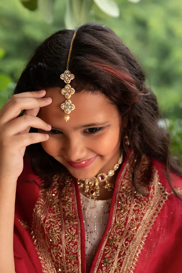 White Kundan Pearl Drop Maang Tikka