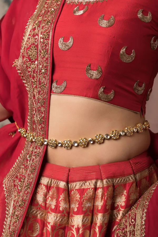 White Kundan Flower Kamarbandh