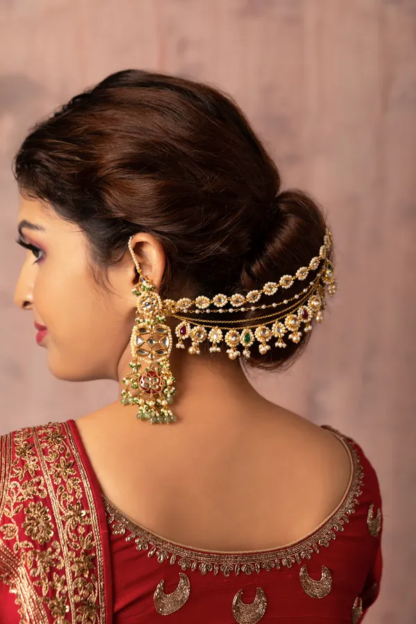 Red & Green Kundan Biya Kaan Saharas With Pearls