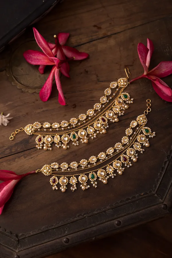 Red & Green Kundan Biya Kaan Saharas With Pearls