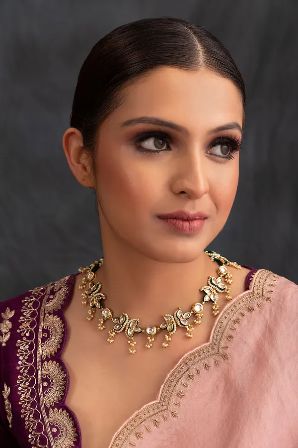 White Kundan Round & Petal Pearls Necklace