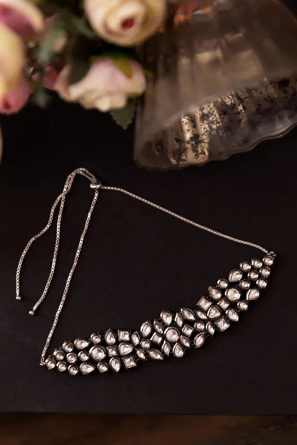 Antique White Kundan Choker & Earrings Set
