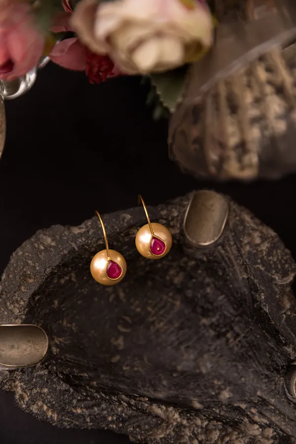 Red Drop White Kundan Pearl Earrings
