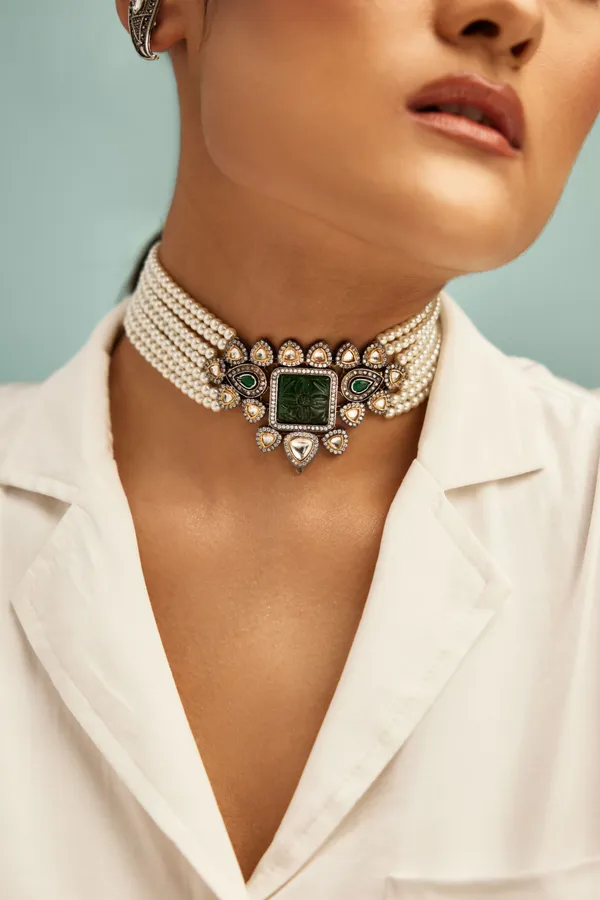 Green Center Zirconia Necklace With Pearls