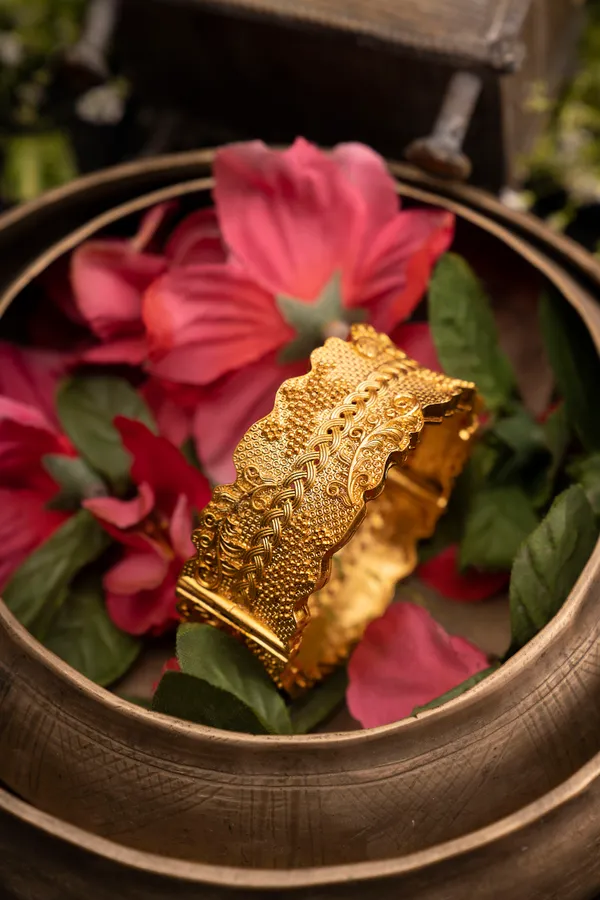 Gold Round Petal Kada