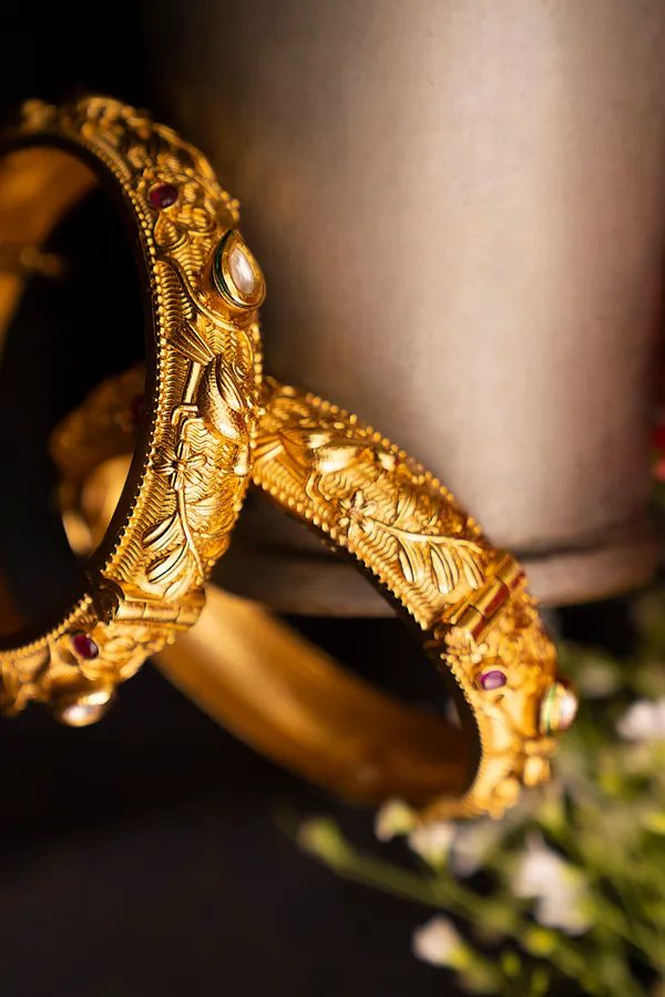 Gold & White Kundan Kada