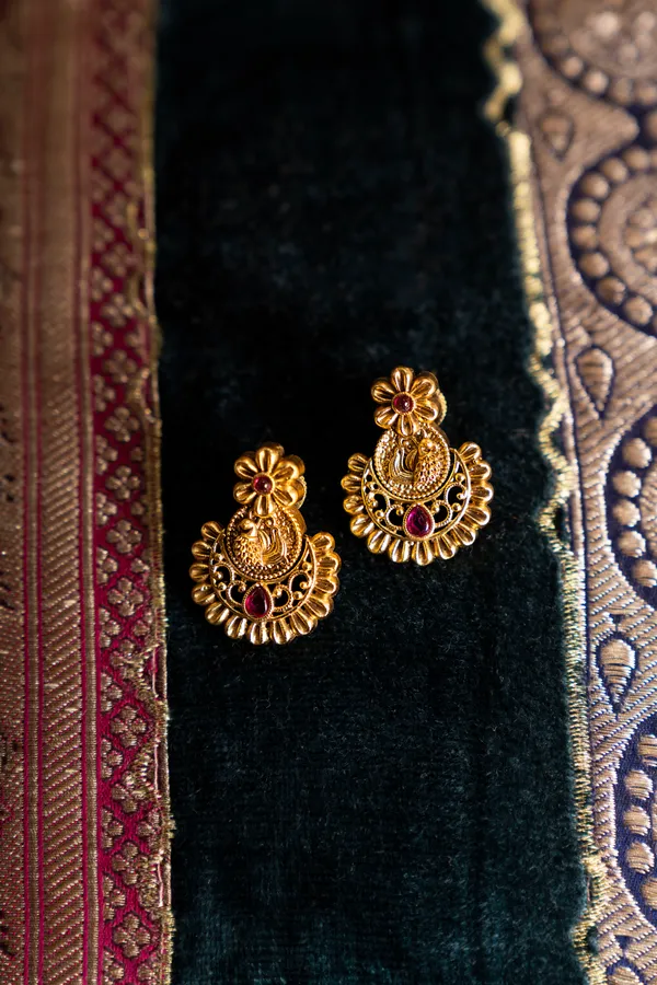 Statement Red & Gold Flower Kundan Choker Necklace Set