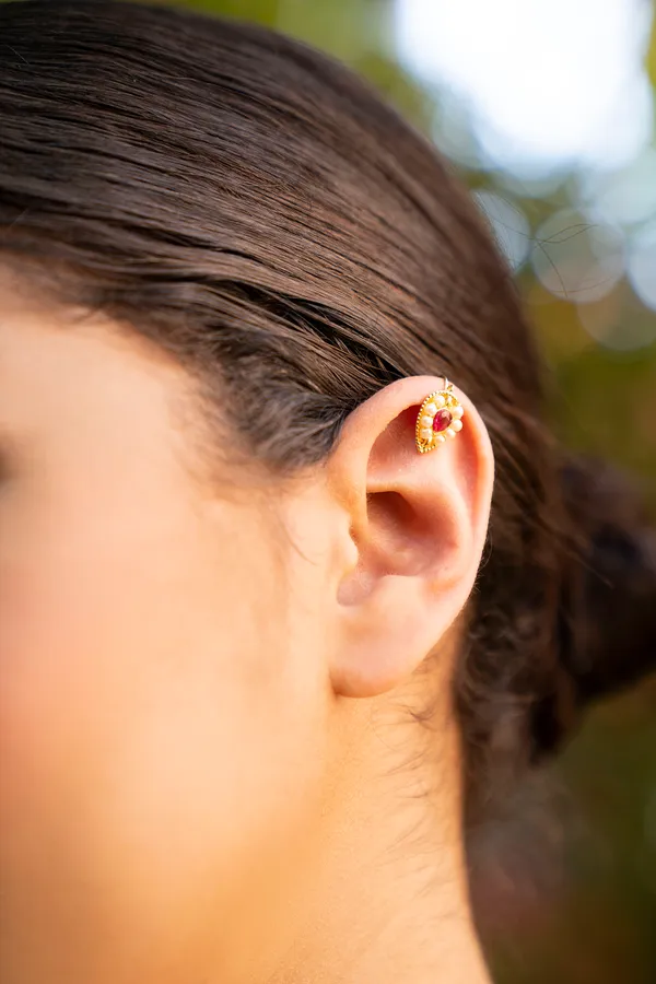 Red Kundan White Pearls Nath