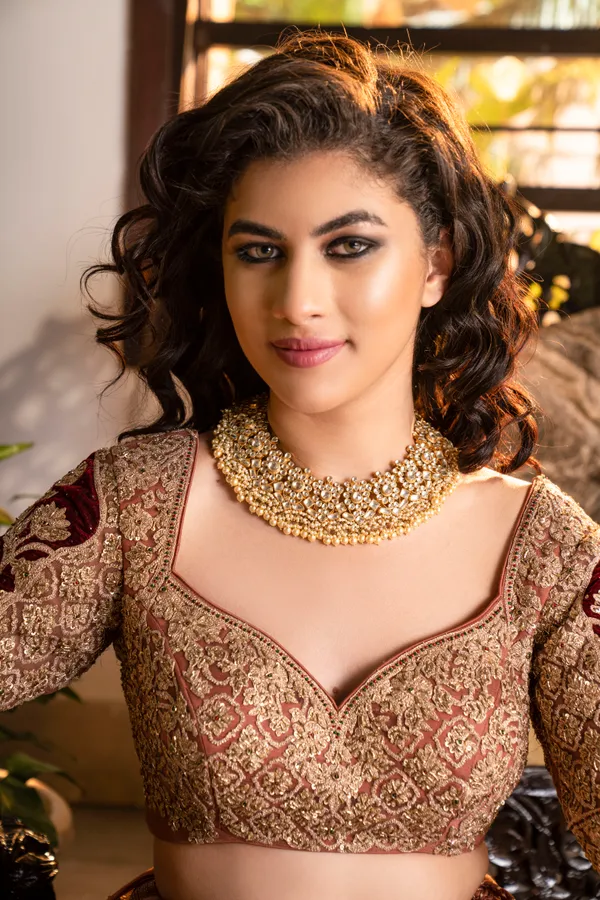 Gold & White Kundan Flower Necklace