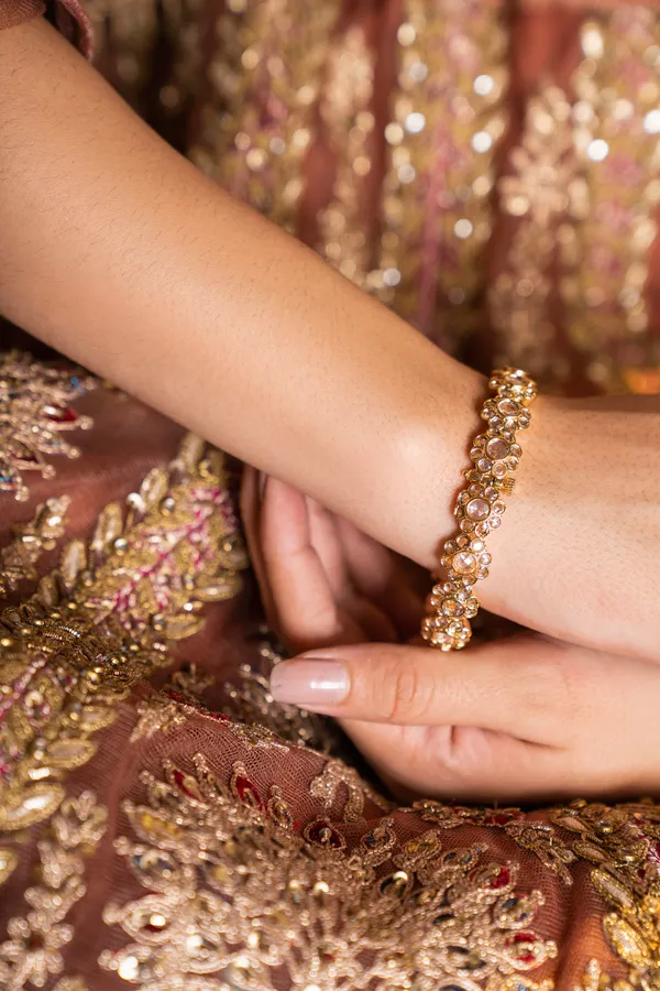 Golden Flower Kundan Bangle