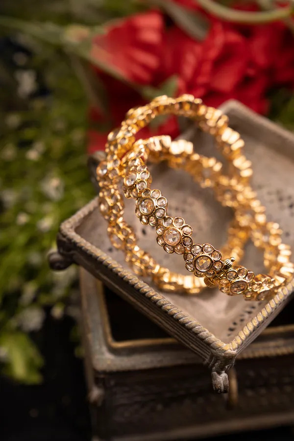 Golden Flower Kundan Bangle