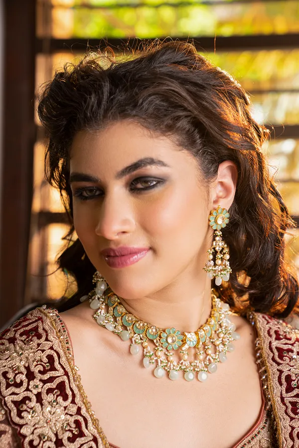 Mint Green Kundan Flower Chand Necklace