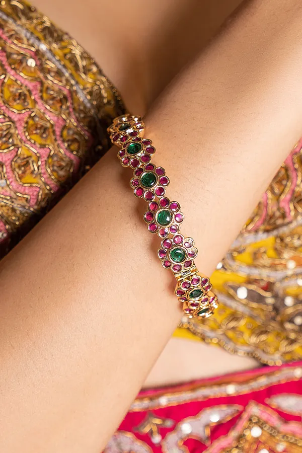 Green Center Pink Kundan Flower Kada